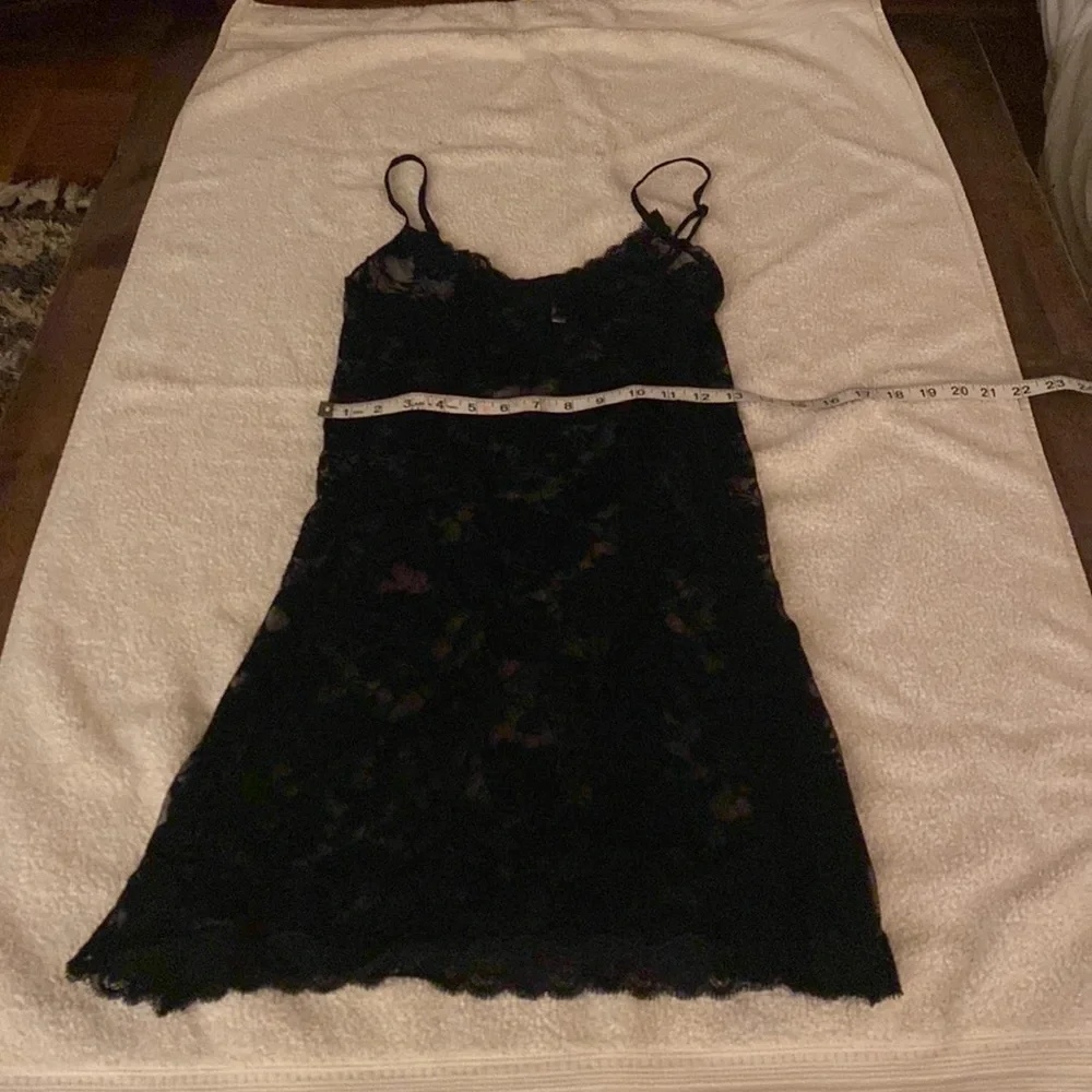 NWOT Delta Burke sheer stretchy negligee. Simply gorgeous & sexy! Floral pattern